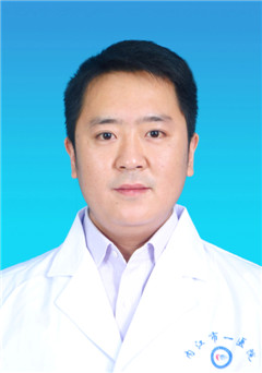 邱伟-.jpg