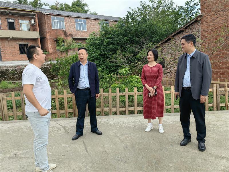 党办.jpg