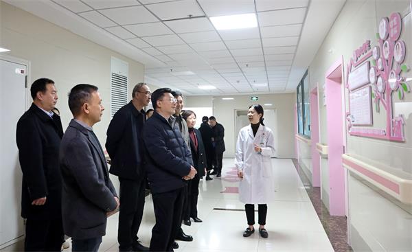 1741574033782745.jpg 工会办 蒋常委慰问.JPG