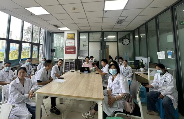 呼吸内科  教授指导讲课.png