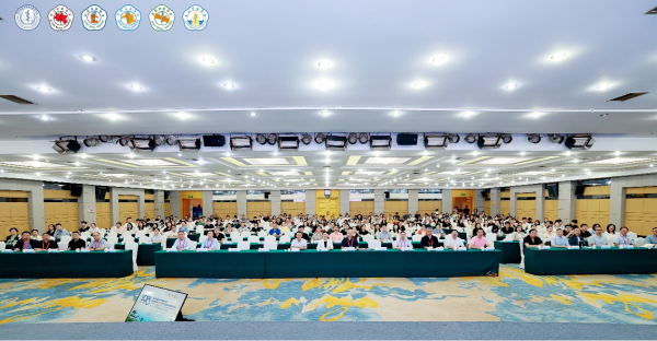 消化内科  年会.png